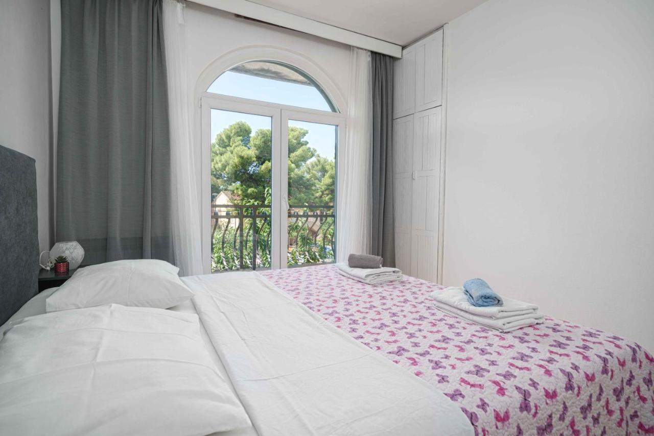 Apartments Micin Vodice Buitenkant foto