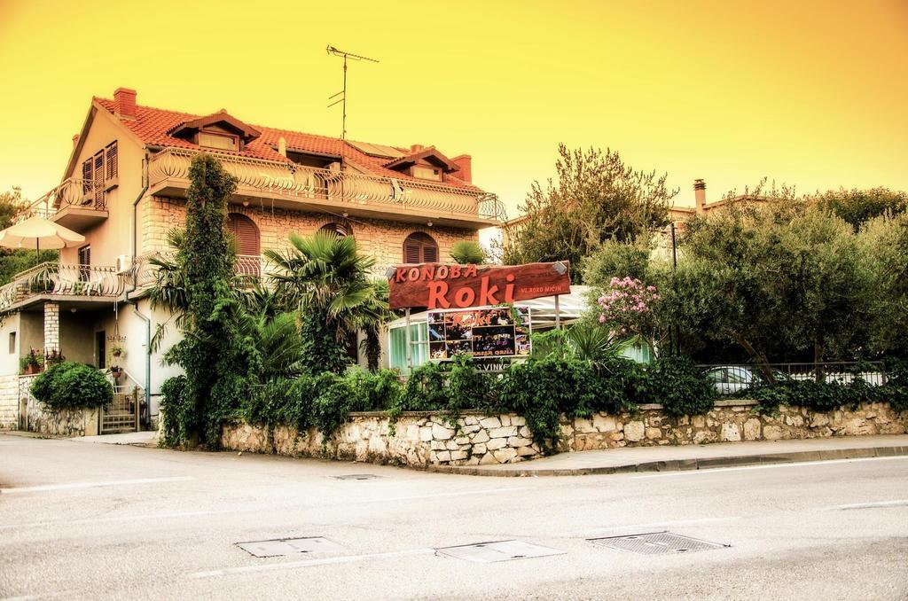Apartments Micin Vodice Buitenkant foto